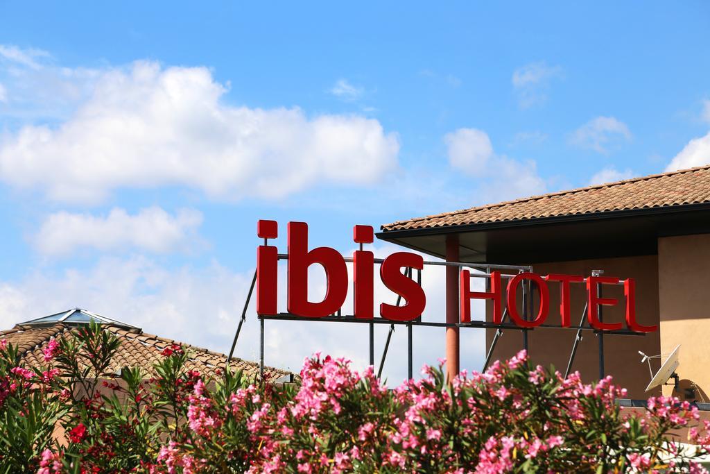 Ibis Aubenas Hotel Exterior photo